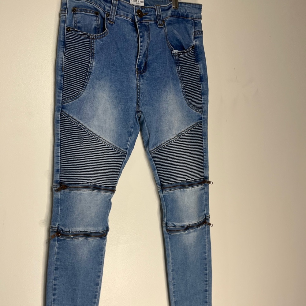 Liquor N Poker Women’s Light Washed Faux Zipper Textured Skinny Jeans Biker 32